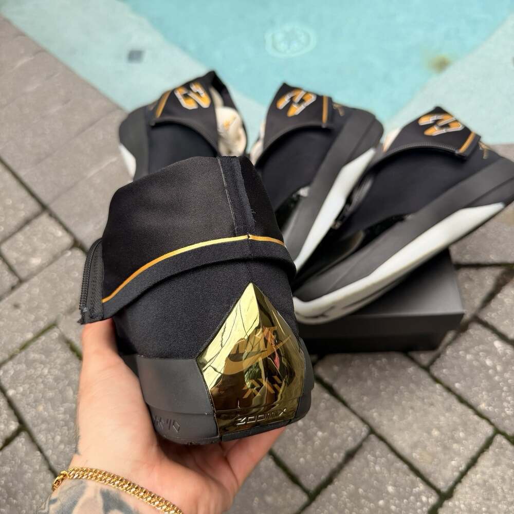 JORDAN 40-28 BLACK METALLIC GOLD SIZE 9.5 MENS IR2085-001 - MM MAYA MOORE - Picture 3 of 6